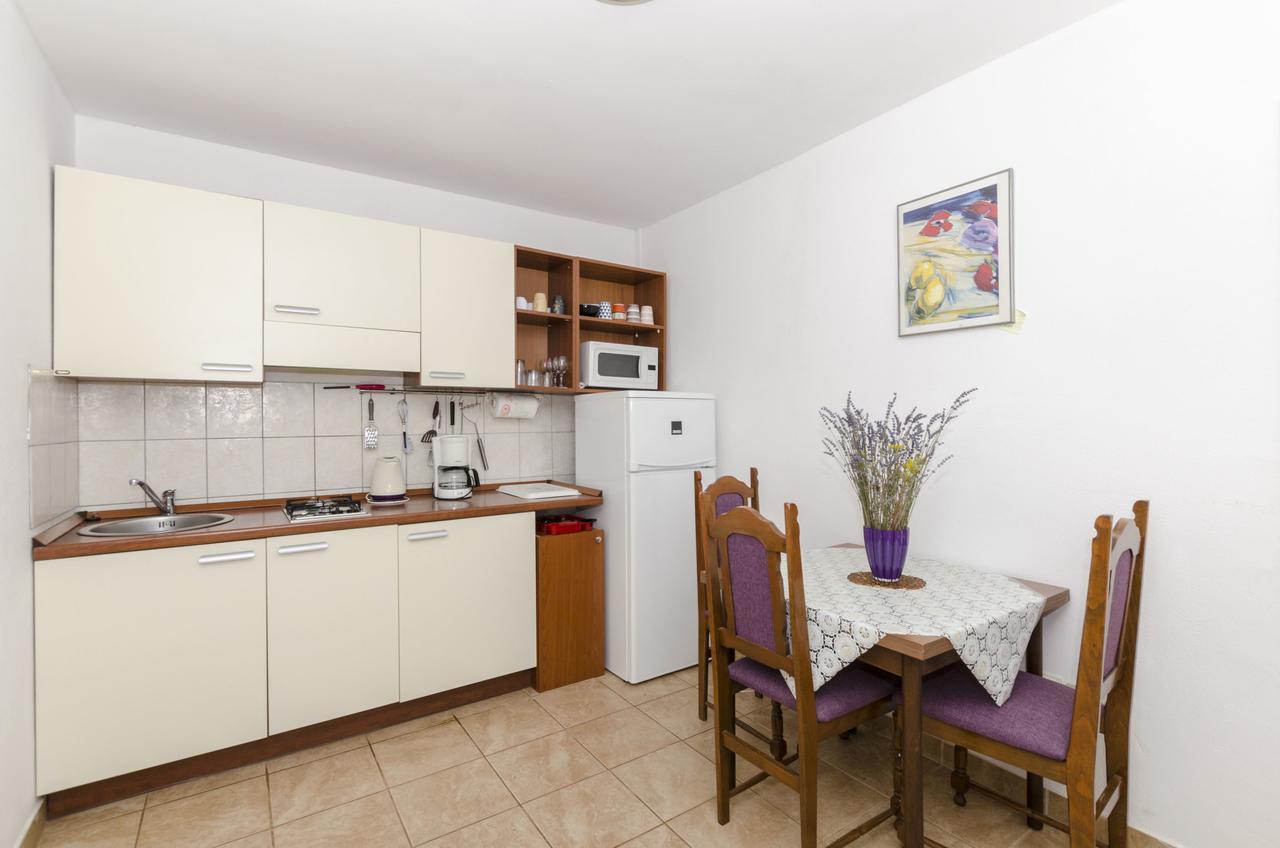 Apartments Dinko Gdinj 외부 사진