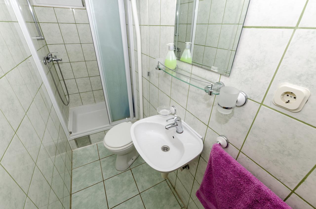 Apartments Dinko Gdinj 외부 사진