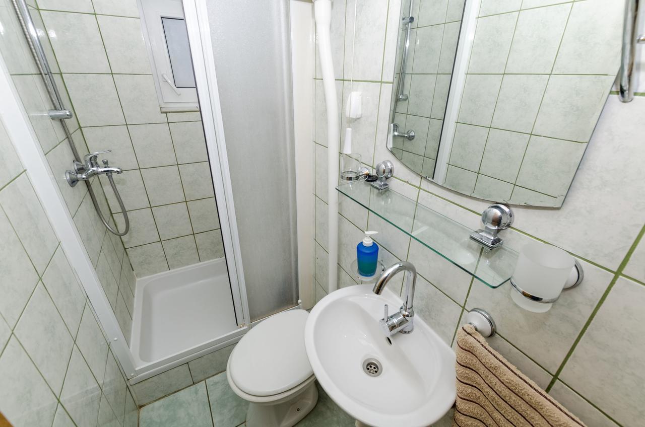 Apartments Dinko Gdinj 외부 사진