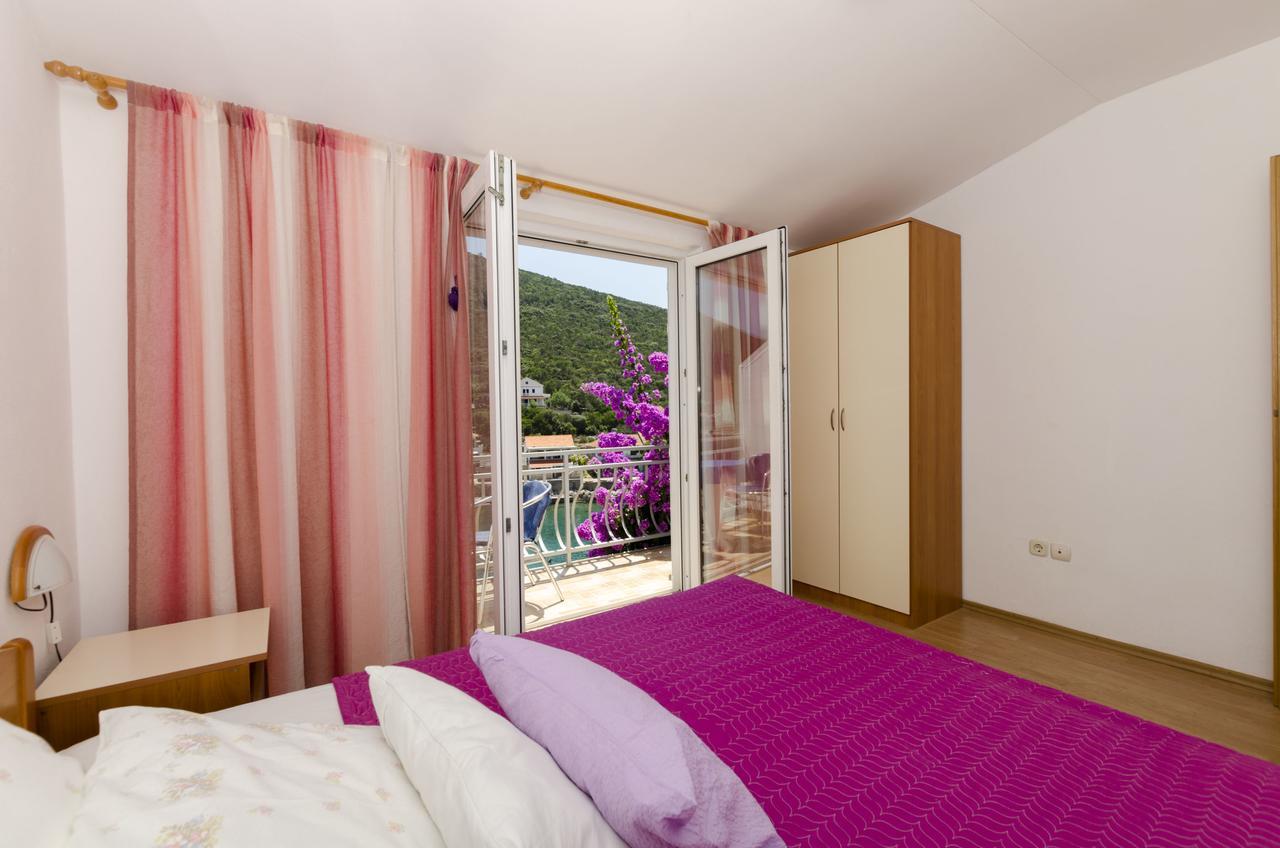 Apartments Dinko Gdinj 외부 사진